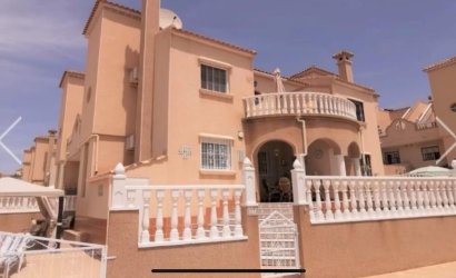 Town House - Herverkoop -
                Orihuela Costa - MLSC-69759