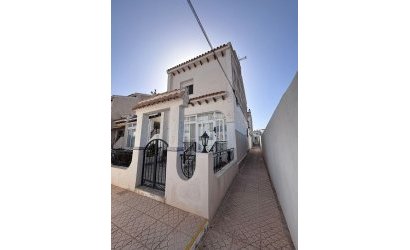 Town House - Herverkoop - Villamartin -
                Costa Blanca