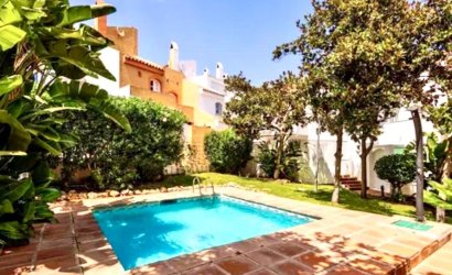 Town House - Resale - Marbella -
                Costa del Sol
