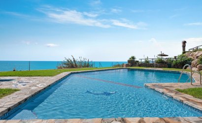Town House - Reventa - Estepona -
                Costa del Sol
