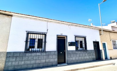 Town House - Reventa - San Miguel de Salinas -
                Inland