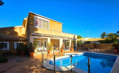 Town House - Revente - Orihuela Costa -
                Altos De Campoamor