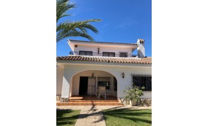 Villa - Herverkoop -
                Orihuela Costa - MM-15137