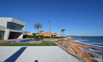 Villa - Herverkoop -
                Orihuela Costa - MM-44654