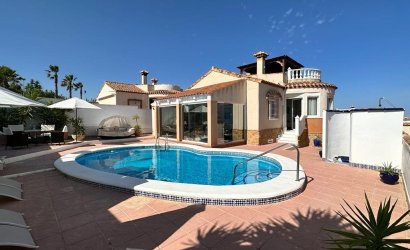 Villa - Herverkoop - San Miguel de Salinas -
                Inland
