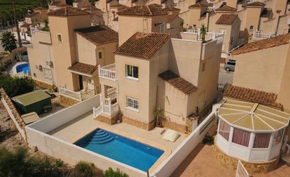 Villa - Herverkoop - San Miguel de Salinas -
                Lake View Mansions