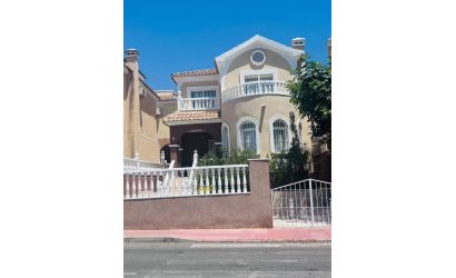 Villa - Herverkoop - Villamartin - Costa Blanca