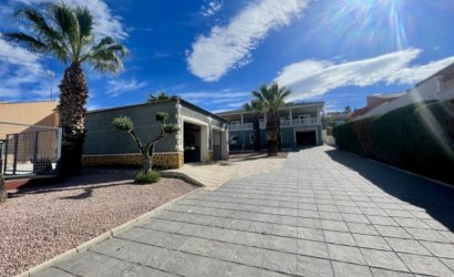 Villa - Resale - Ciudad Quesada -
                Costa Blanca