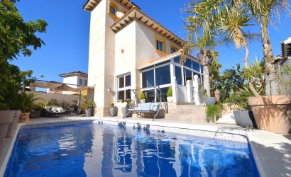 Villa - Resale -
                Orihuela Costa - MM-98844