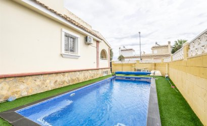 Villa - Resale - Sierra Golf -
                Sierra Golf