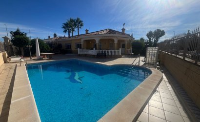 Villa - Reventa - Gea Y Truyols -
                Inland