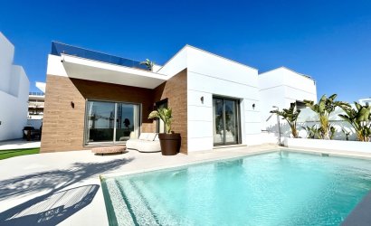 Villa - Reventa - Las Filipinas -
                Inland