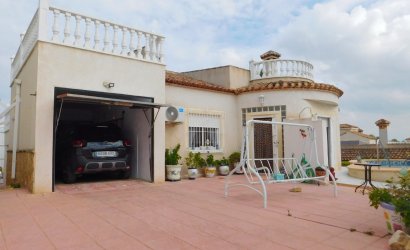 Villa - Reventa - San Miguel de Salinas -
                San Miguel de Salinas