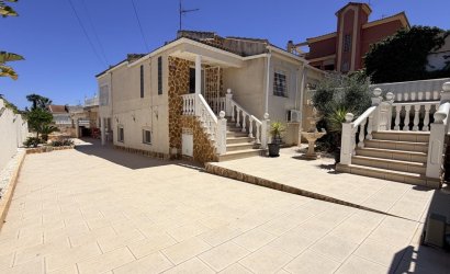 Villa - Reventa - Torrevieja - Costa Blanca