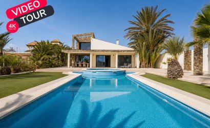 Villa - Revente - EL Carmoli Los Urrutias -
                EL Carmoli Los Urrutias