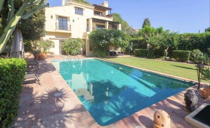 Villa - Revente - Marbella -
                Elviria