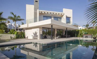 Villa - Revente - Nueva Andalucía - Costa del Sol