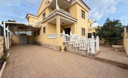 Villa - Revente - Orihuela Costa -
                Lomas De Don Juan
