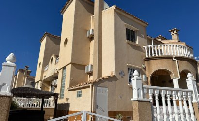 Villa - Revente - Orihuela Costa -
                Villamartín
