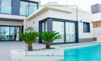 Villa - Revente - San Miguel de Salinas -
                Urbanizaciones