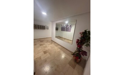 Herverkoop - Penthouse -
Torrevieja - Playa del Cura