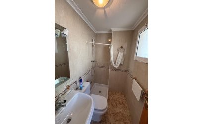 Herverkoop - Apartamento -
Torrevieja - Playa del Cura
