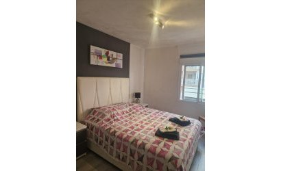 Herverkoop - Apartamento -
Torrevieja - Playa del Cura