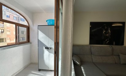 Herverkoop - Apartamento -
Torrevieja - Centro