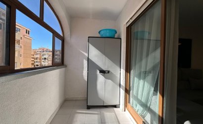 Herverkoop - Apartamento -
Torrevieja - Centro