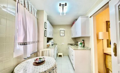 Herverkoop - Apartamento -
Torrevieja - Playa del Cura