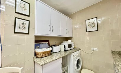 Herverkoop - Apartamento -
Torrevieja - Playa del Cura