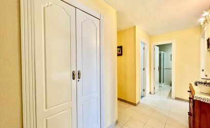 Herverkoop - Apartamento -
Torrevieja - Playa del Cura
