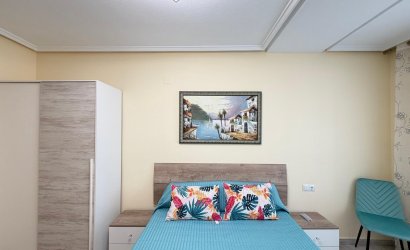 Herverkoop - Apartamento -
Torrevieja - Playa del Cura