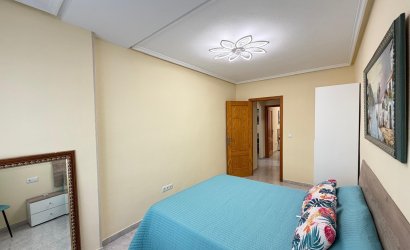 Herverkoop - Apartamento -
Torrevieja - Playa del Cura