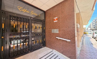 Herverkoop - Apartamento -
Torrevieja - Playa del Cura