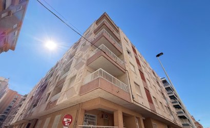 Herverkoop - Apartamento -
Torrevieja - Playa del Cura