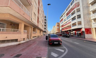 Herverkoop - Apartamento -
Torrevieja - Playa del Cura