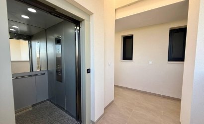 Reventa - Ático -
Orihuela Costa - PAU 8