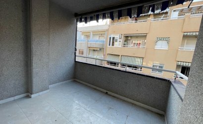 Herverkoop - Apartamento -
Torrevieja - Centro