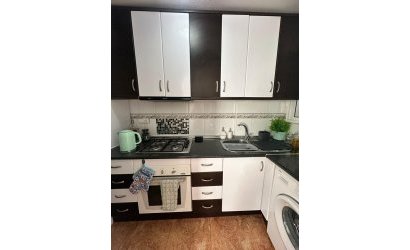 Herverkoop - Apartamento -
Torrevieja - Centro
