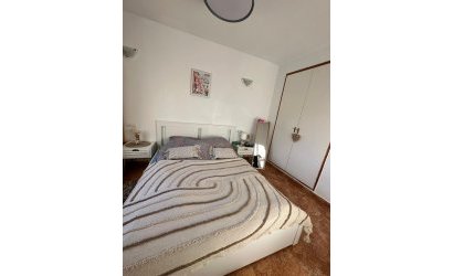 Herverkoop - Apartamento -
Torrevieja - Centro