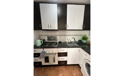 Herverkoop - Apartamento -
Torrevieja - Centro