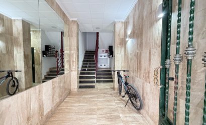 Revente - Apartamento -
Torrevieja - Centro