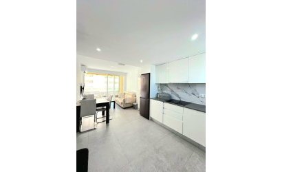 Herverkoop - Apartamento -
Torrevieja - Playa del Cura