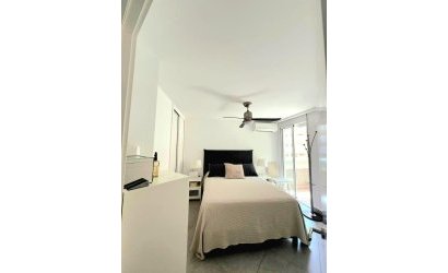 Herverkoop - Apartamento -
Torrevieja - Playa del Cura