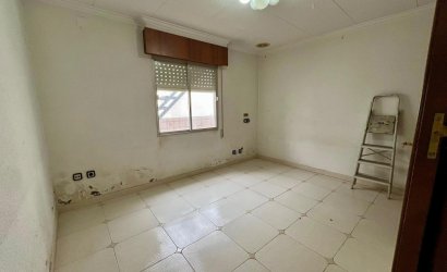 Herverkoop - Apartamento -
Torrevieja - Centro
