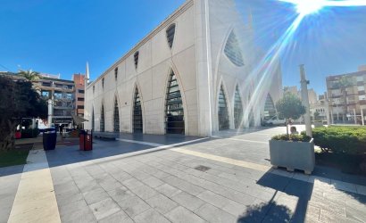 Herverkoop - Apartamento -
Torrevieja - Centro