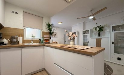 Herverkoop - Apartamento -
Torrevieja - Centro