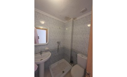 Revente - Apartamento -
Torrevieja - Centro
