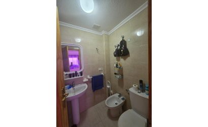 Revente - Apartamento -
Torrevieja - Centro